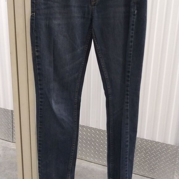 Aeropostale Bayla Skinny Tapered Leg Jeans 3/4 short - Picture 2 of 13